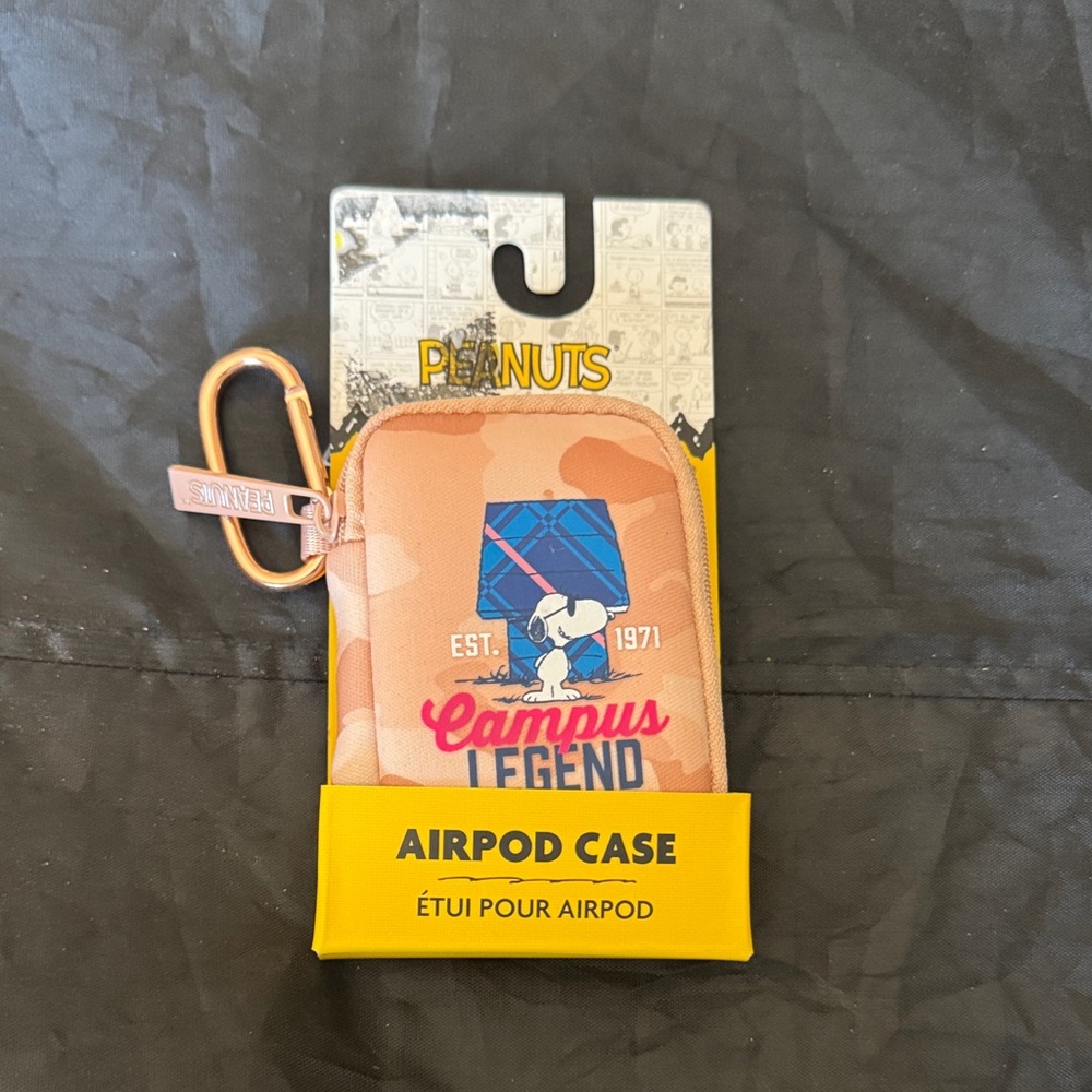 Peanuts Snoopy 'Campus Legend' Zip AirPod Pouch NWT